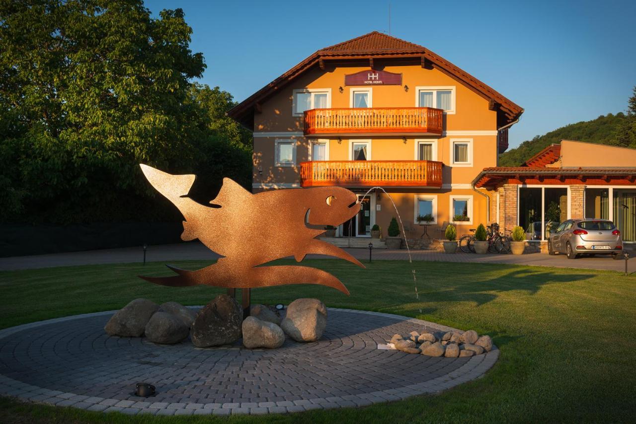 Hotel Honti Wellness Es Konferencia Szalloda Visegrád Exterior photo
