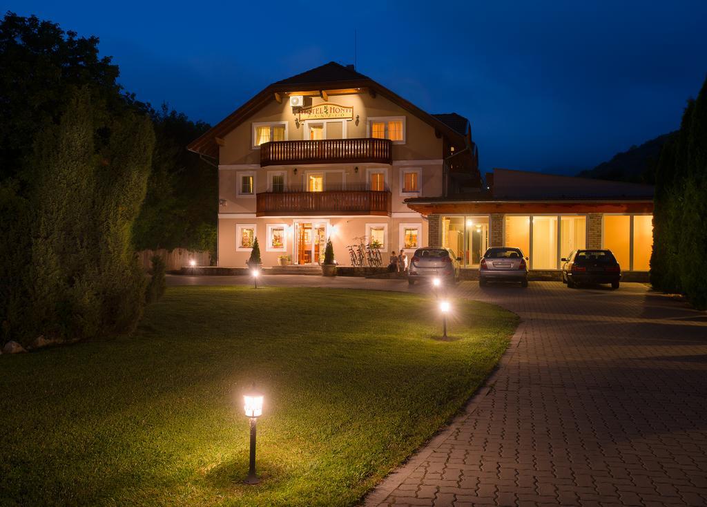Hotel Honti Wellness Es Konferencia Szalloda Visegrád Exterior photo